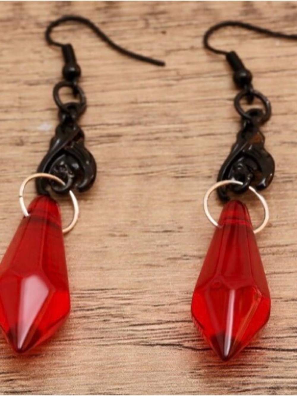 Gothic Bat Red Teardrop Dangle Earrings - Unbranded